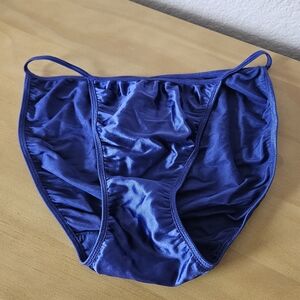 Vintage Victoria's Secret Satin String Bikini - Large